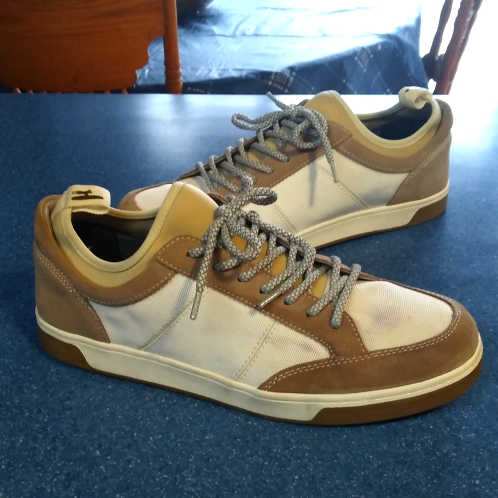 Johnnie O Surfside sneakers